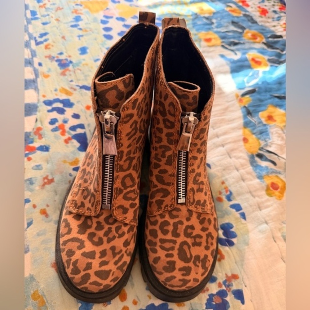 GIANNI BINI GB 8 All-Star Leopard Suede Center-Zip Chunky Lug Sole Platform Boot